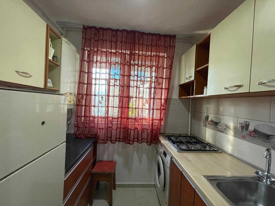 Proprietar închiriez garsonieră sector 5