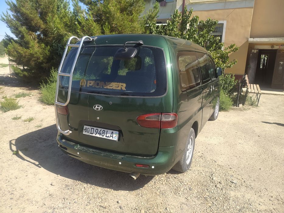 Продам Hyundai starex не спеша. Машина на уверенном ходу