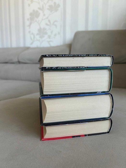 Vol 1,2,3 si nuvela regatul spinilor si al trandafirilor sarah j maas