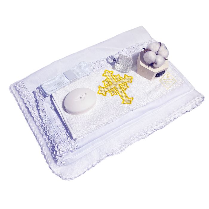 Set elegant trusou botez Gardinea Domain 11 piese lumanare roz