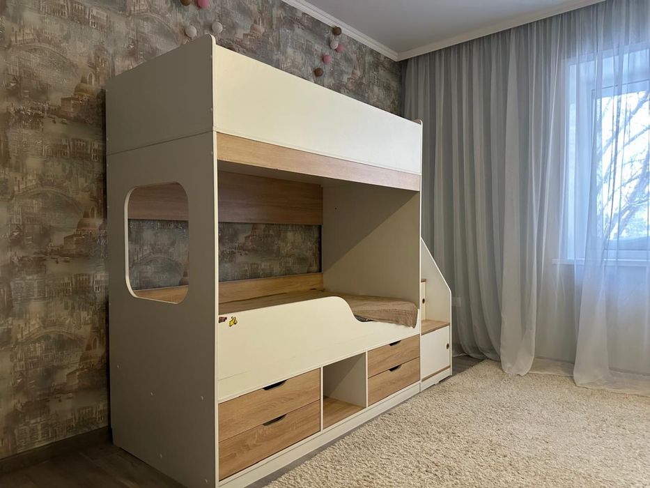 Продам двухъярусную кровать