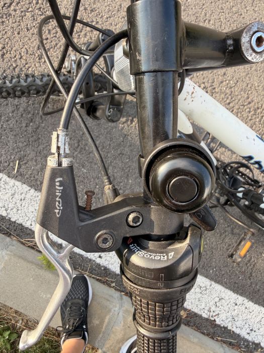 Bicicleta MTB DHS