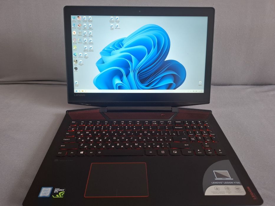 Lenovo Legion y720