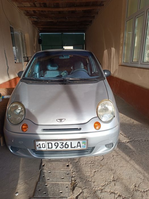 holati yaxshi balonlari diskalari bir yil bôldi yangi