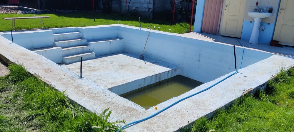 Intretinere piscina  servicii -mentenata instalati piacina Buc-Ilfov