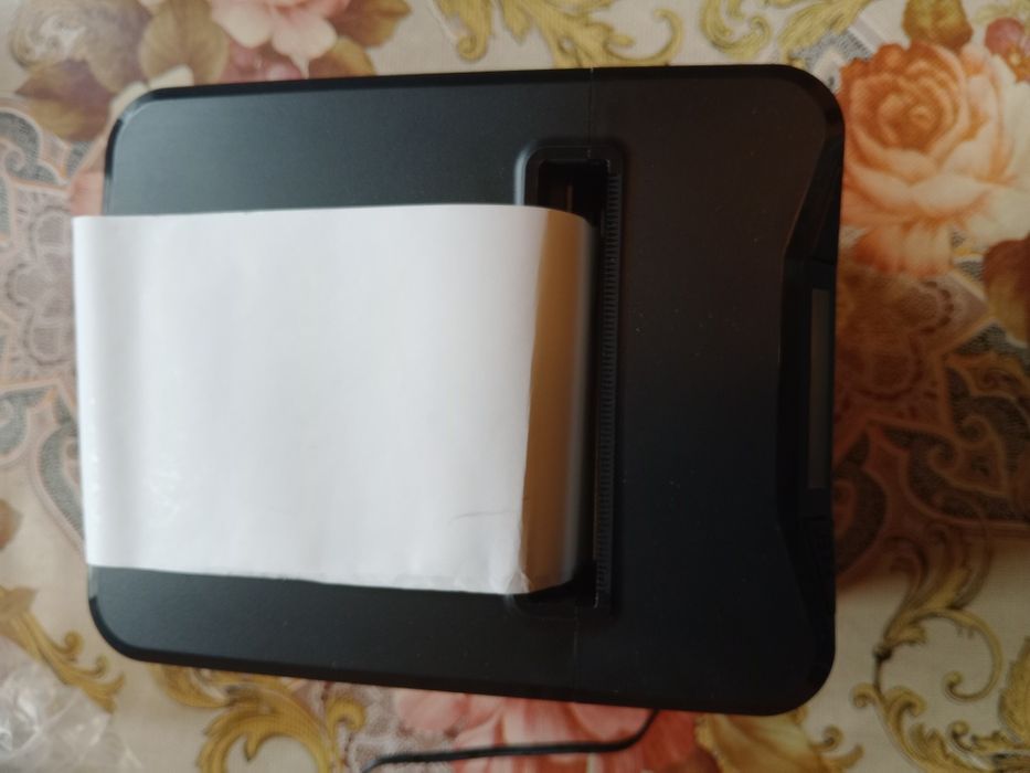 термален принтер за касови бележки, подобен на модела на Bisofice. 
Ти