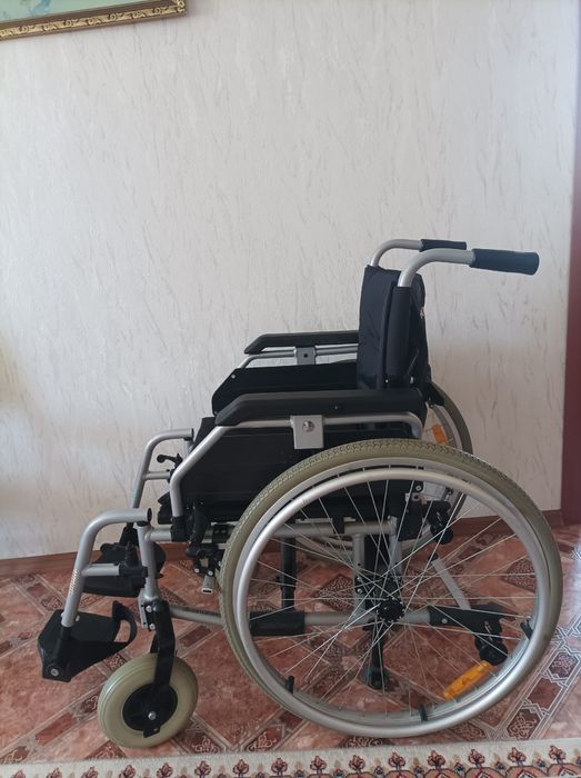 Продам каляску инвалидную