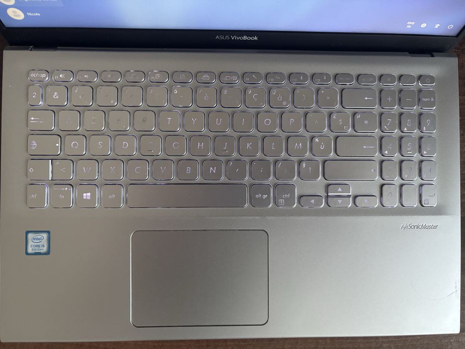 Asus VivoBook 15