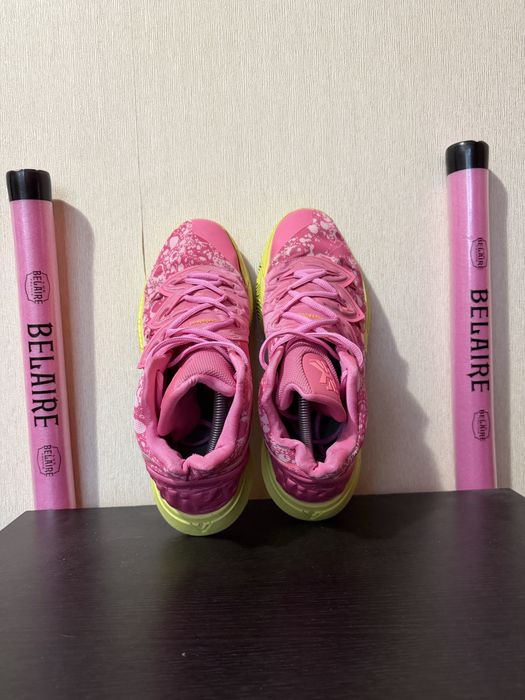 Nike Kyrie 5 x SpongeBob Patrick star
