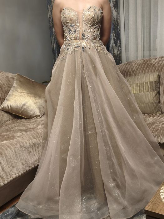 Ефирна Златна Рокля за абитуриентски бал, годеж, специален повод