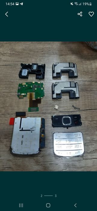 Nokia.6700 ga hammasi bor sotiladi