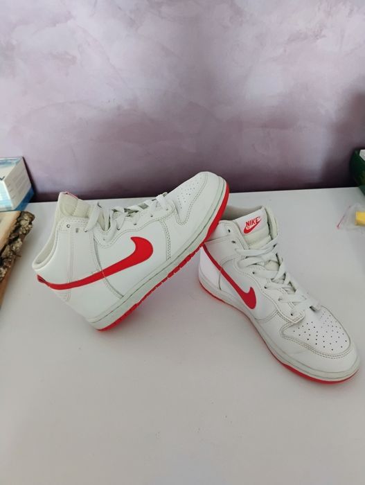 Vând adidași Adidas