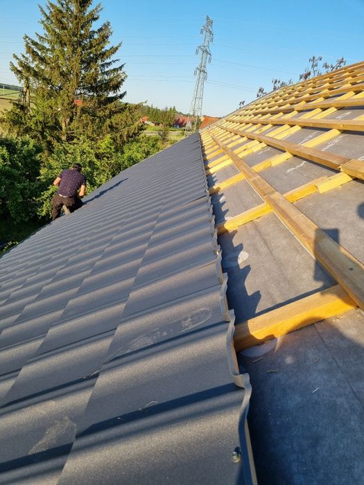 Montam și reparam acoperisuri