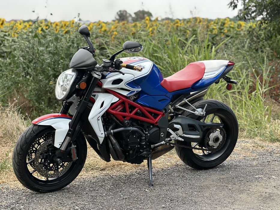 Mv agusta brutale 1090rr editie 37 campione del mondo