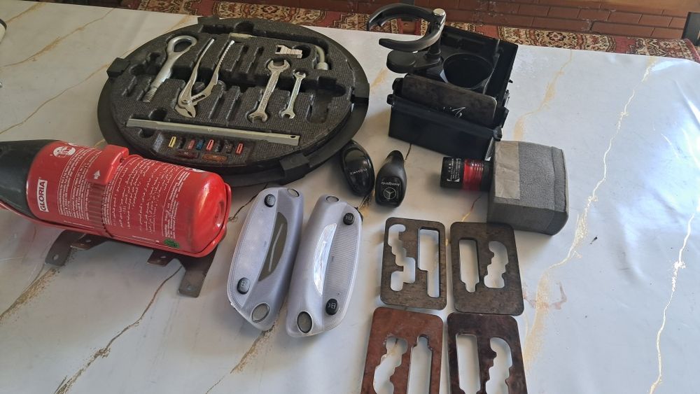 Зап салонные  Мерседес.210е.