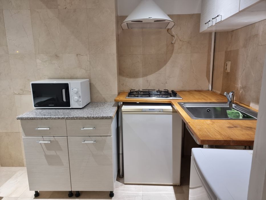 Inchiriez garsoniera Panduri