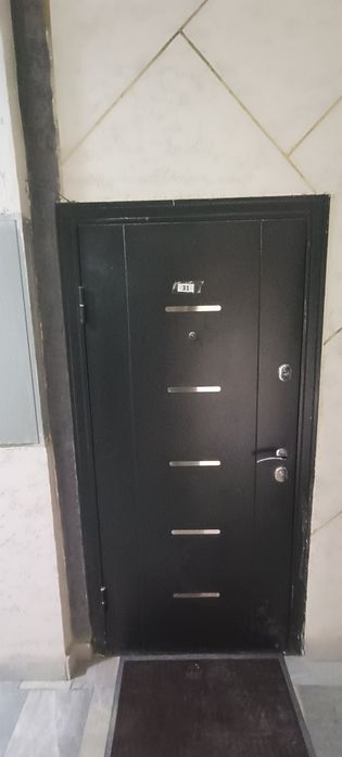 temir eshik sotiladi