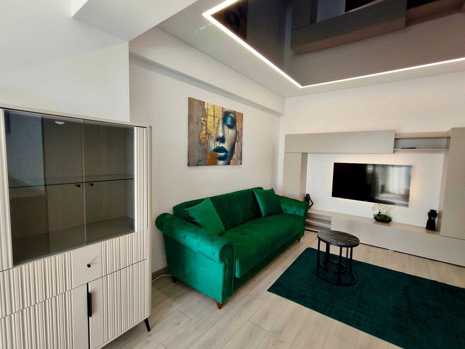 Propietar Inchiriez apartament 3 camere Nou Enegia Residence