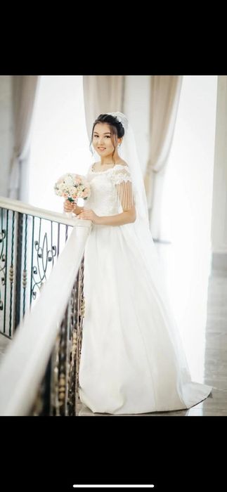 Шикарное свадебное платье