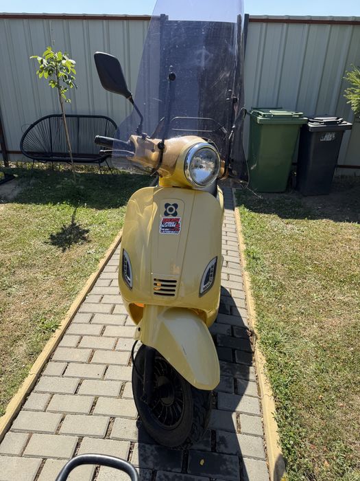 Scuter agm , 25kmh , carte RAR , 8000 km fabricatie 2019 ! foarte economic !