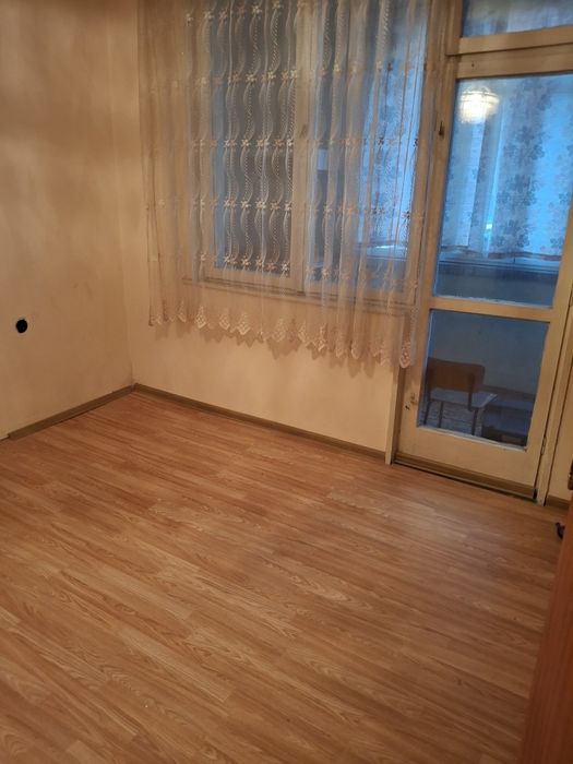 Продава се Тристаен апартамент в Кърджали, Център - 80 кв.м за 957 €/кв.м - Снимка #2