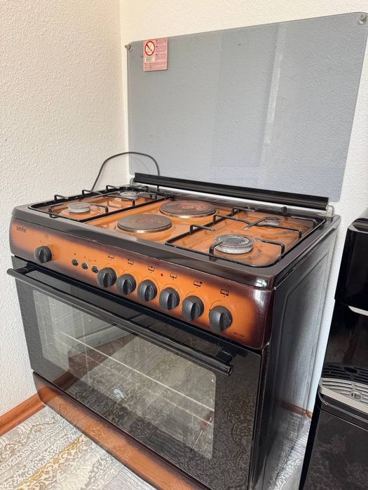 Gaz plita sotiladi xolati zor