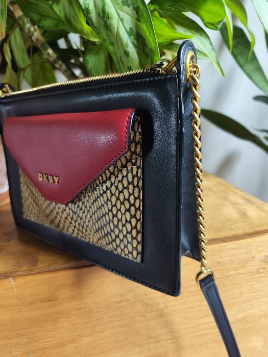 Кожаная сумка DKNY