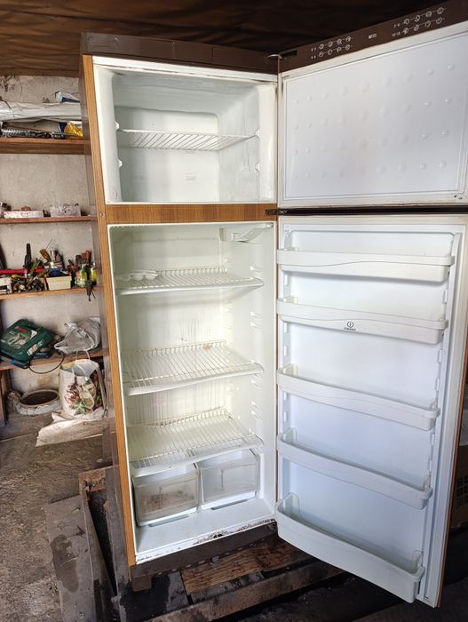 Продам холодильник
