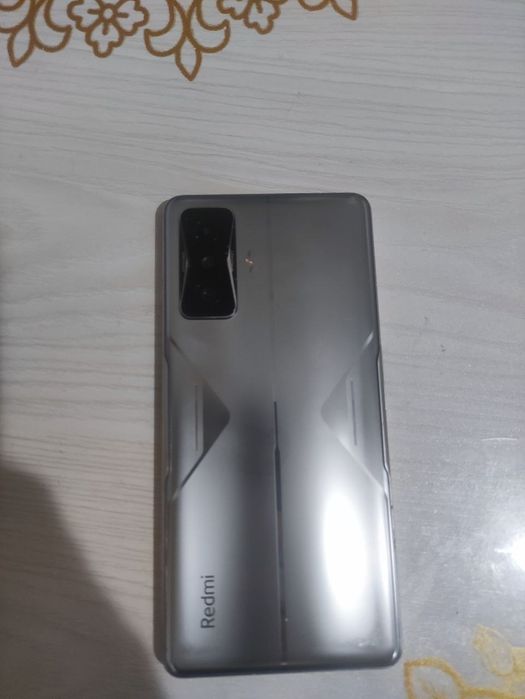 Продам redmi k50, poco f4 gt  12/256