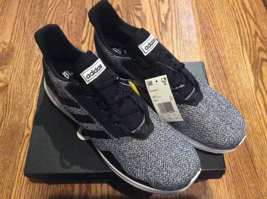 Кроссовки adidas