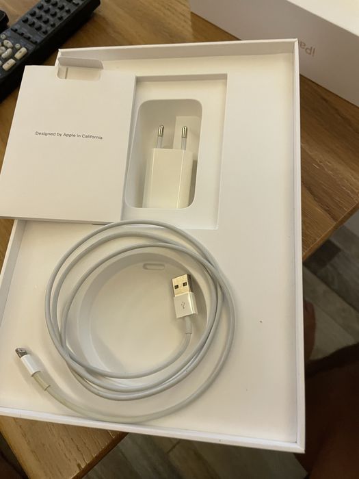 Продавам Apple таблет 32 GB 7th Generation