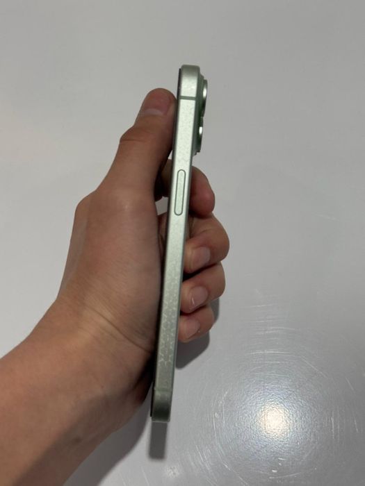 Продам айфон 15