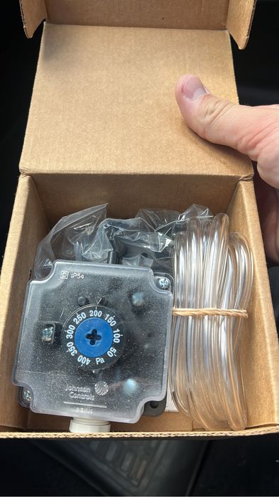 Датчик перепада давления воздуха Johnson controls