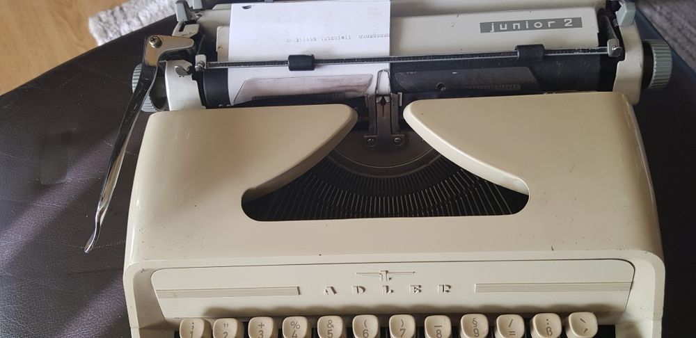Masine de scris Adler Junior 2