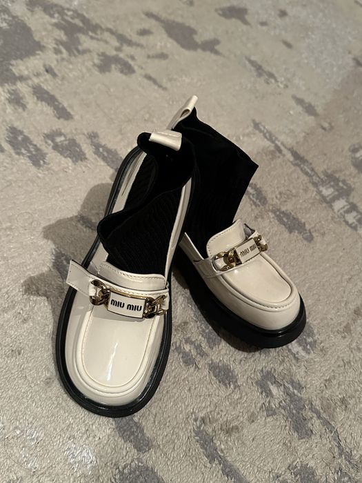 Продам детскую обувь