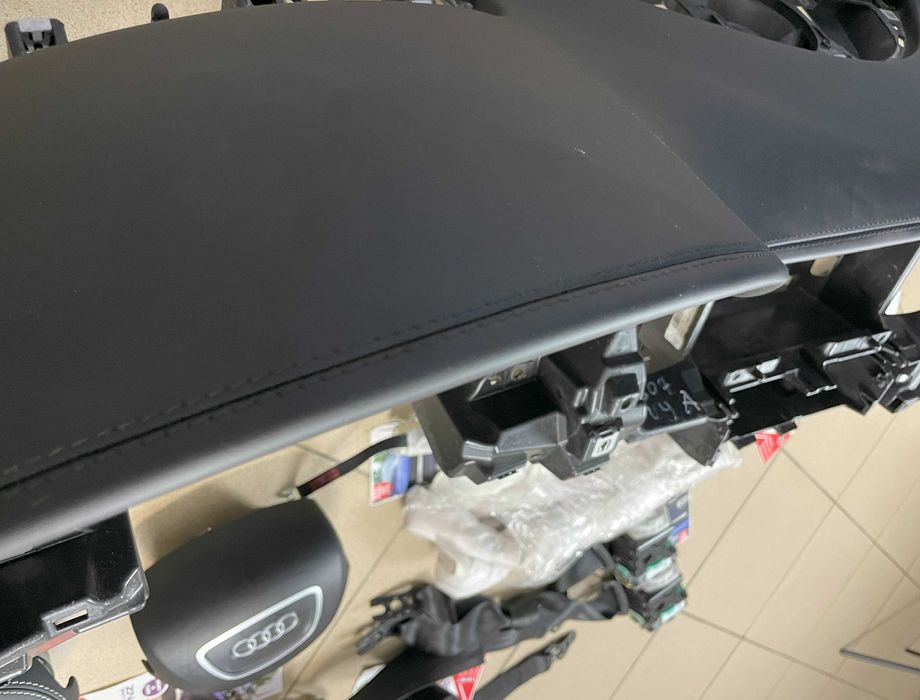 Audi A8 - plansa de bord - kit airbag volan pasager cortine - centuri