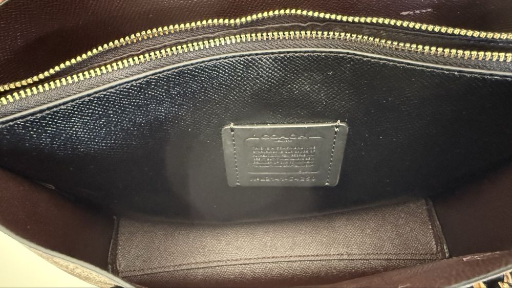 Чанта Coach Mollie Tote 25 in signature canvas
