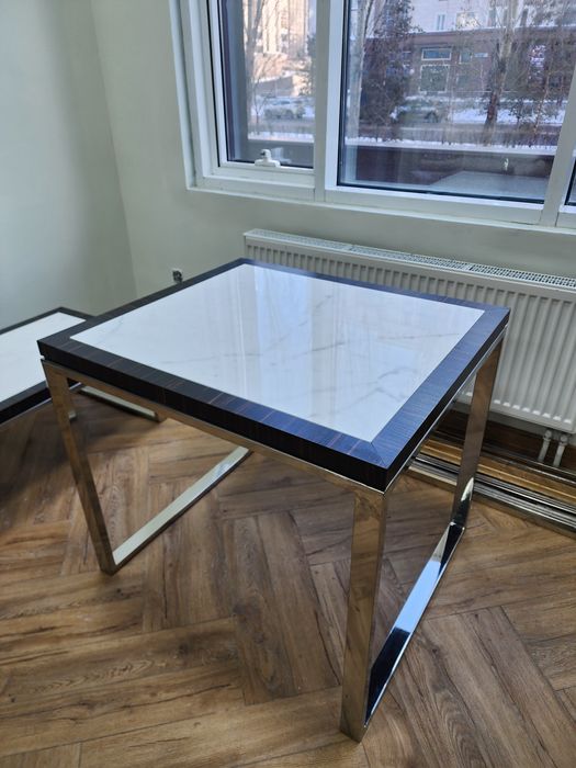 Столы с основанием из нержавейки