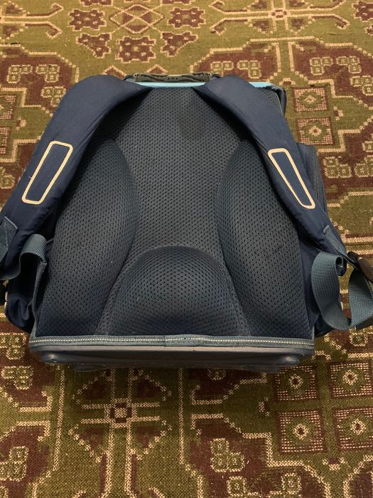 Ученическа раница за момче Herlitz Champion и несесер.