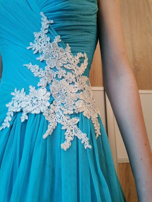 Бална Рокля / веднъж облечена / -  200 лв