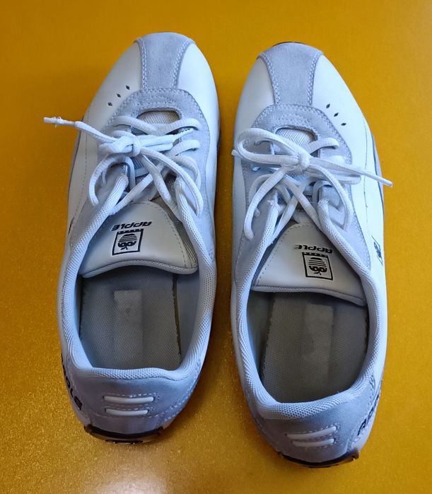 Кроссовки кожаные