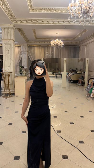 Стильное платье на мероприятие