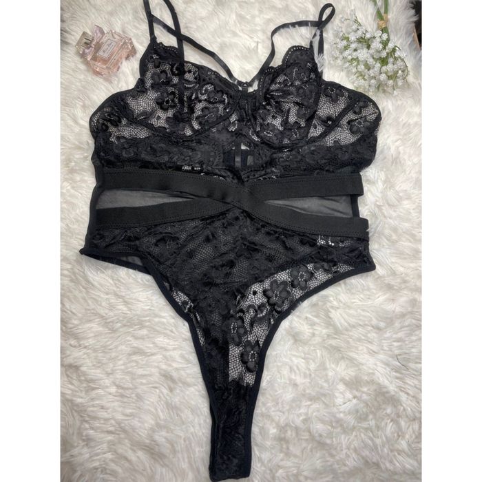 Bodyuri si Lenjerii Sexy