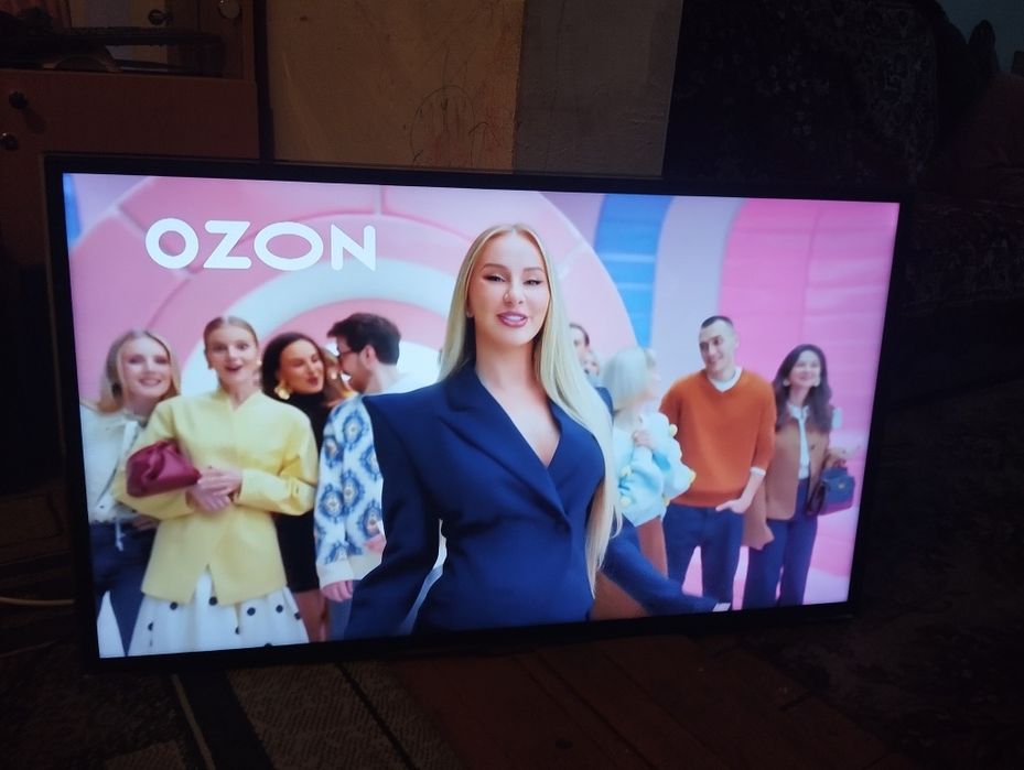 Продам  Жк телевизоры 109 и 82 см