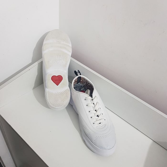 Adidasi dama originali Love Moschino de vanzare