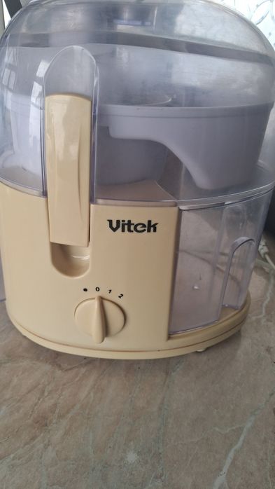 Соковыжималка "Vitek"