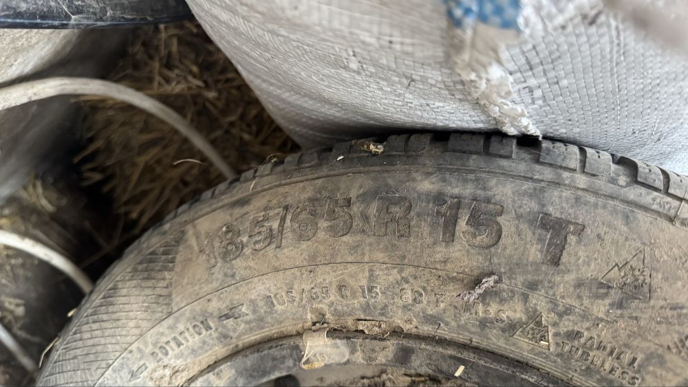 Roata cu anvelopa continental Dacia 185/65 r15