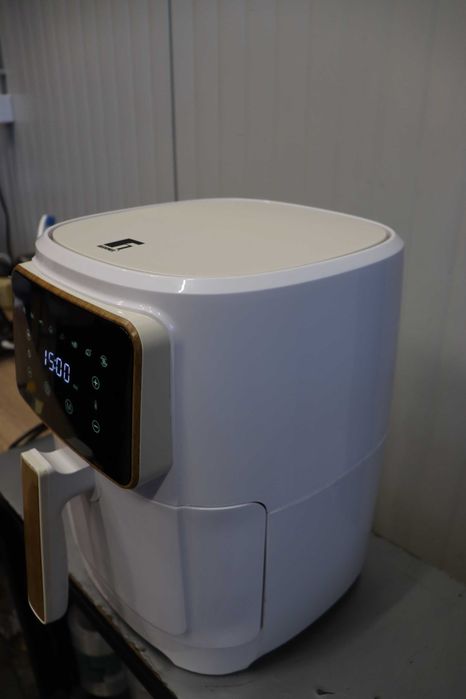 Air Fryer BERGNER, 1800W, 6,9л, 8 програми, керамично покритие