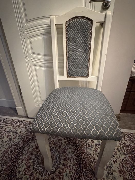 Срочно! Кухонные стулья б/у 6 шт