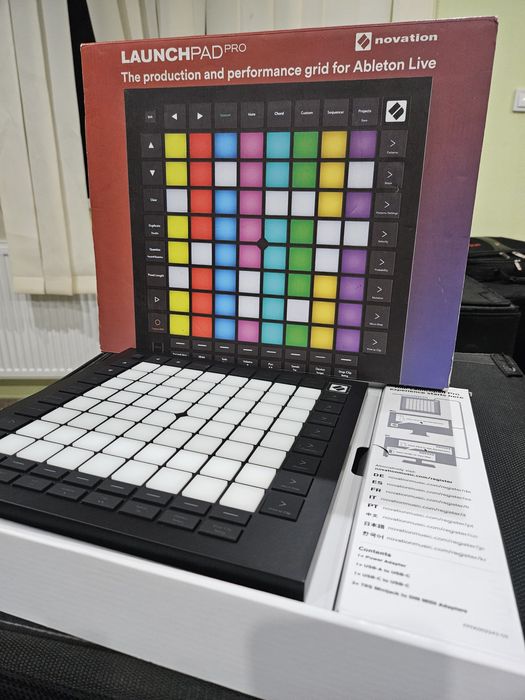 Novation Launchpad Pro MK3 midi controler schela lumini